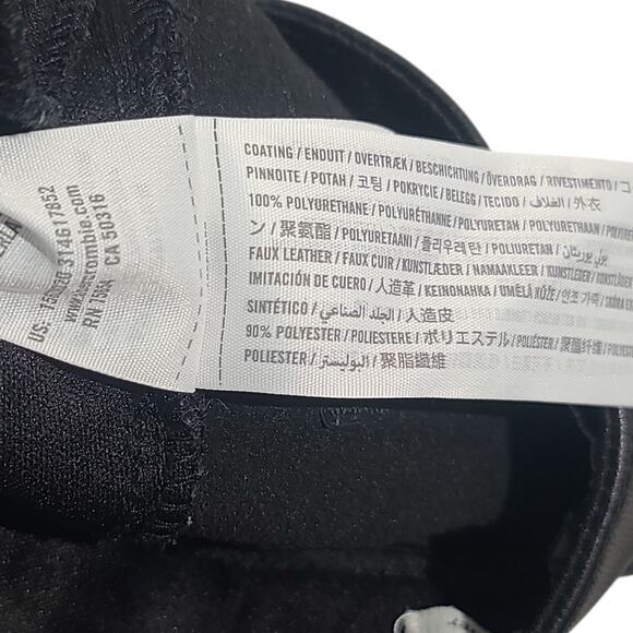 Abercrombie & Fitch Black 90's Straight Ultra High Rise Vegan Pants Size 0 L - Picture 5 of 5